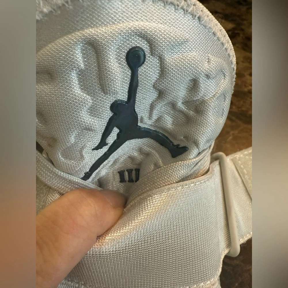 Nike. Air Jordan Zion 3 M.U.D. SE 'Light Bone'. Size 6.5.
